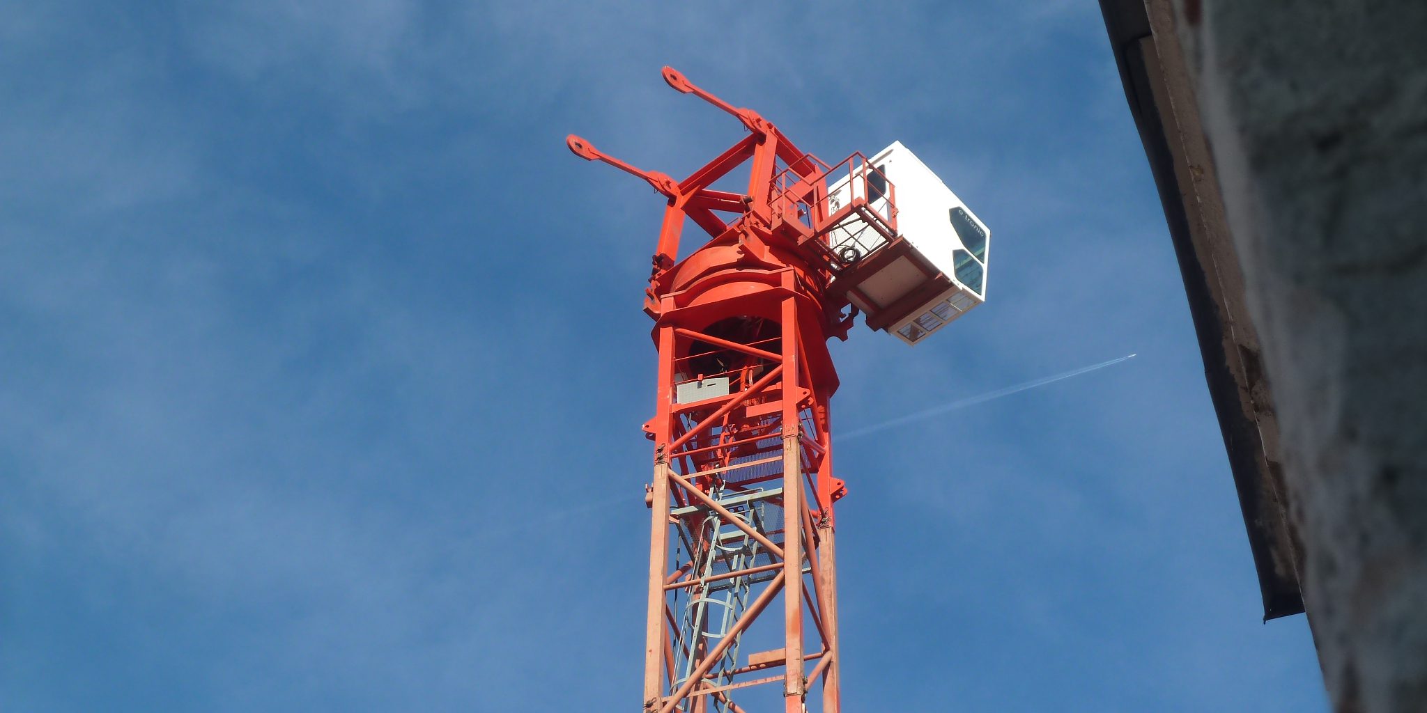 Toronydaru fülkéje 40 méter magasan Toronydaru fülkéje 40 méter magasan