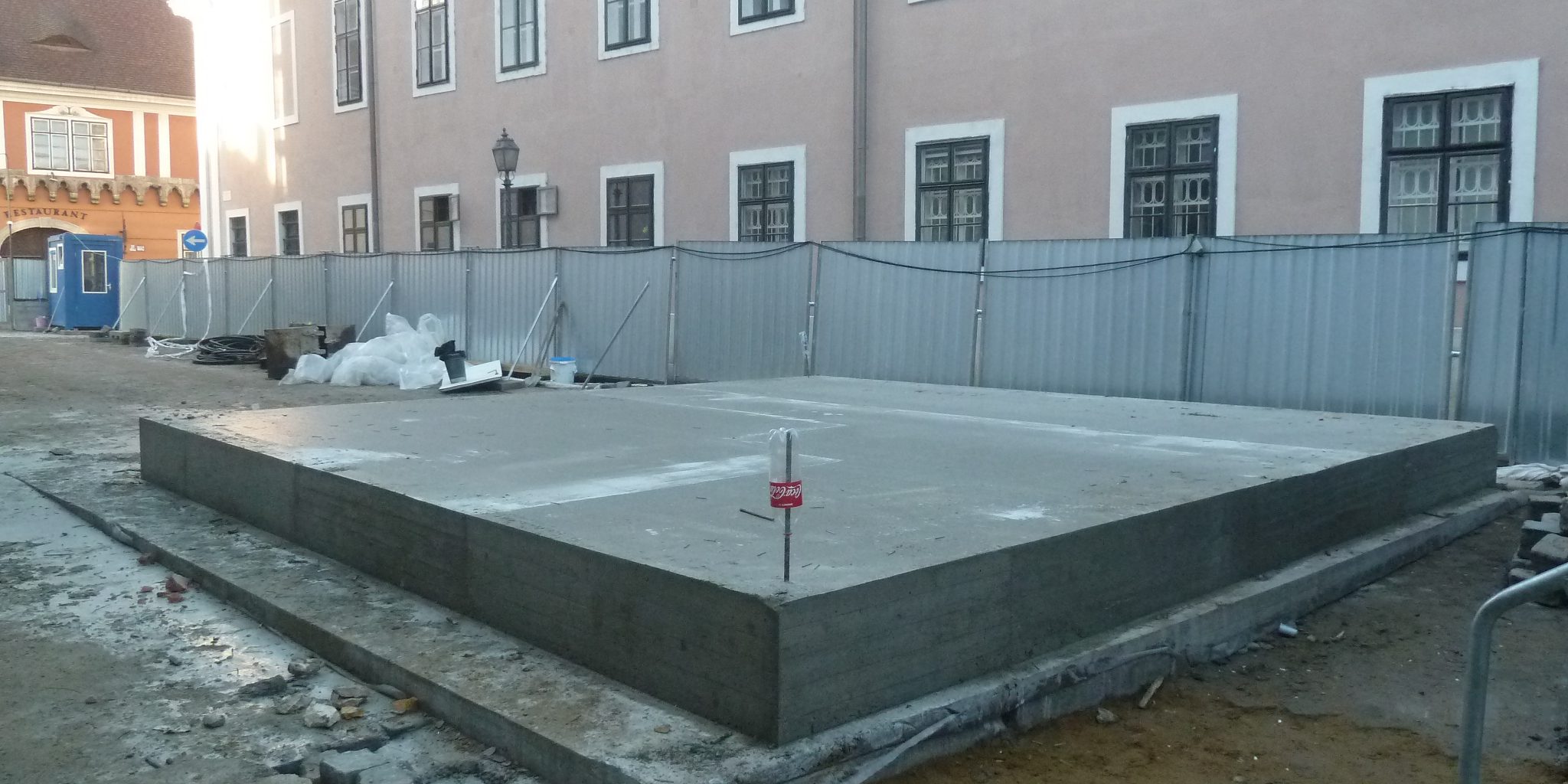 Fortuna közbe telepítendő toronydaru alaplemezének betonozása megtörtént