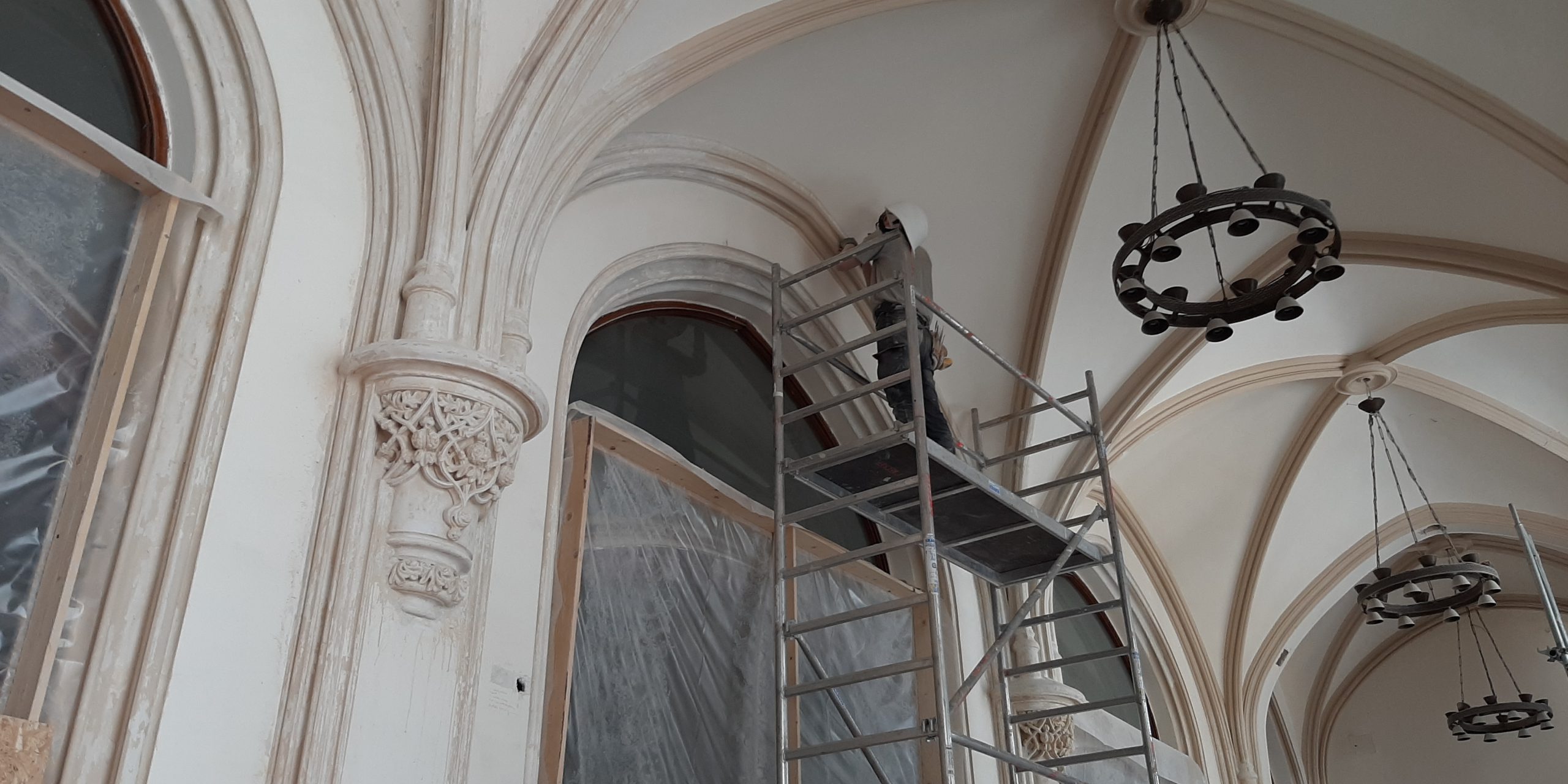 Gipszdíszek tisztítása